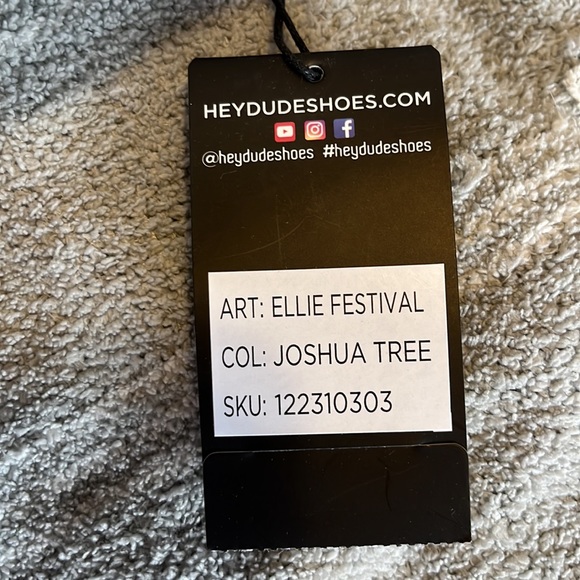 NIB Festival Hey Dude Shoes - Picture 7 of 12